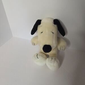 Peanuts Snoopy Plush Cedar Fair 2013 White Black Stuffed Animal Dog